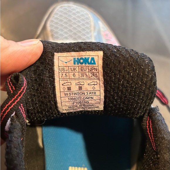 Like New Women’s Hoka One running shoe size 7.5 - Picture 6 of 6